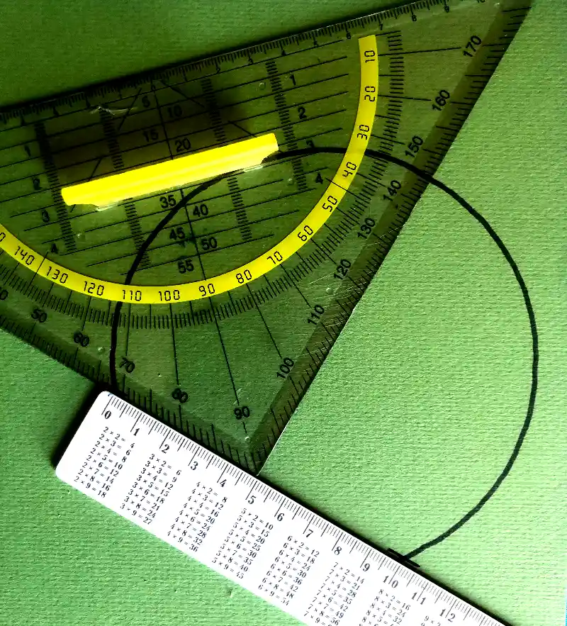 Mittelpunkt bestimmen mit Geodreieck